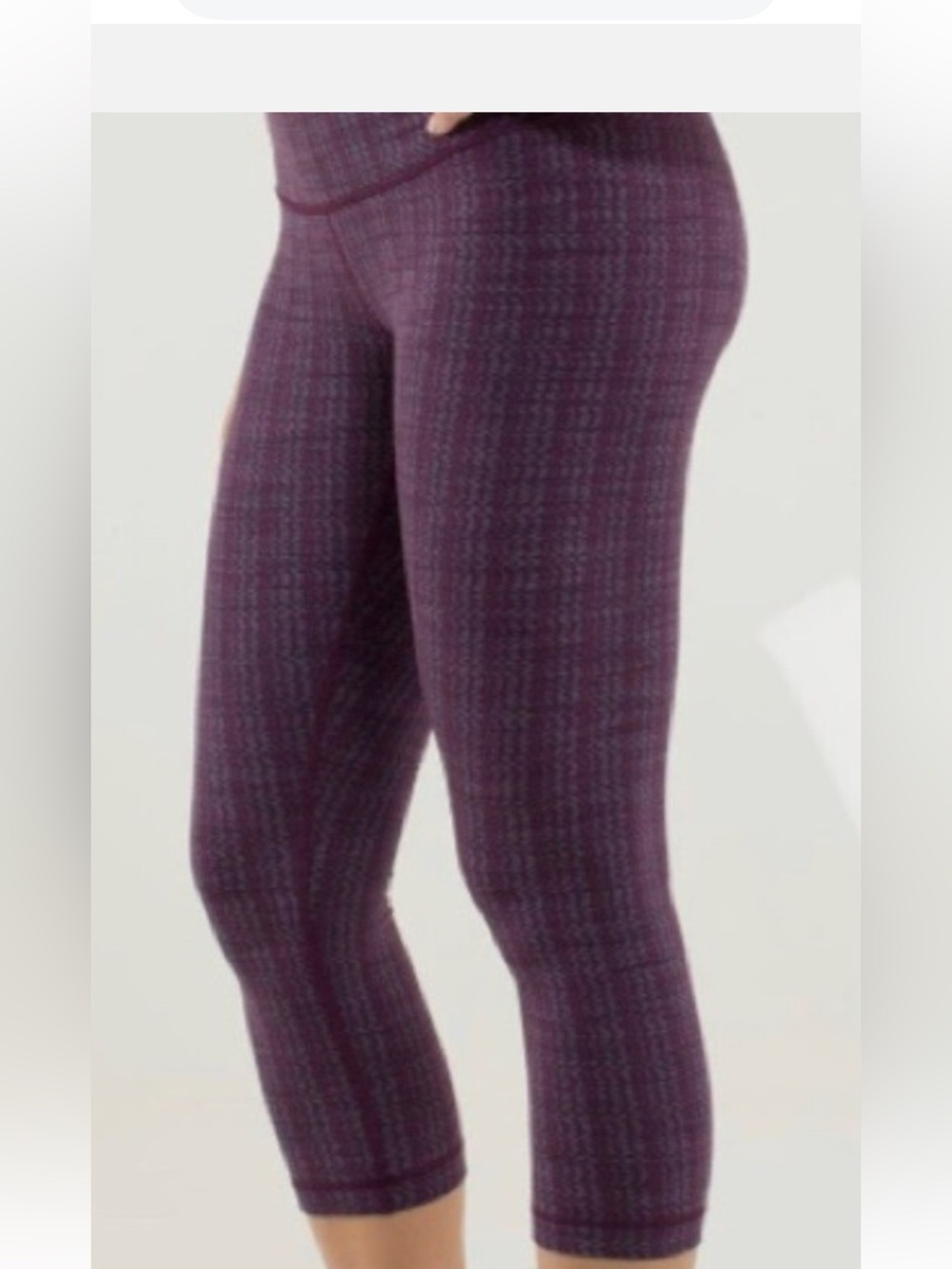 Lululemon Wunder Under Cropped Leggings – Size 6 – Ziggy Wee September Plum